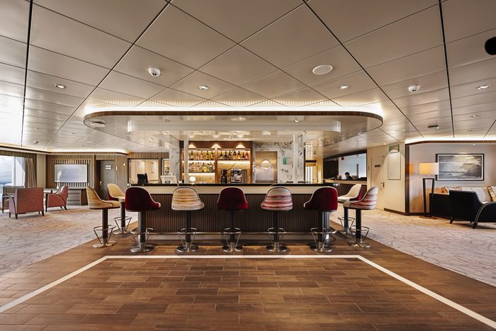 Bars & Lounges